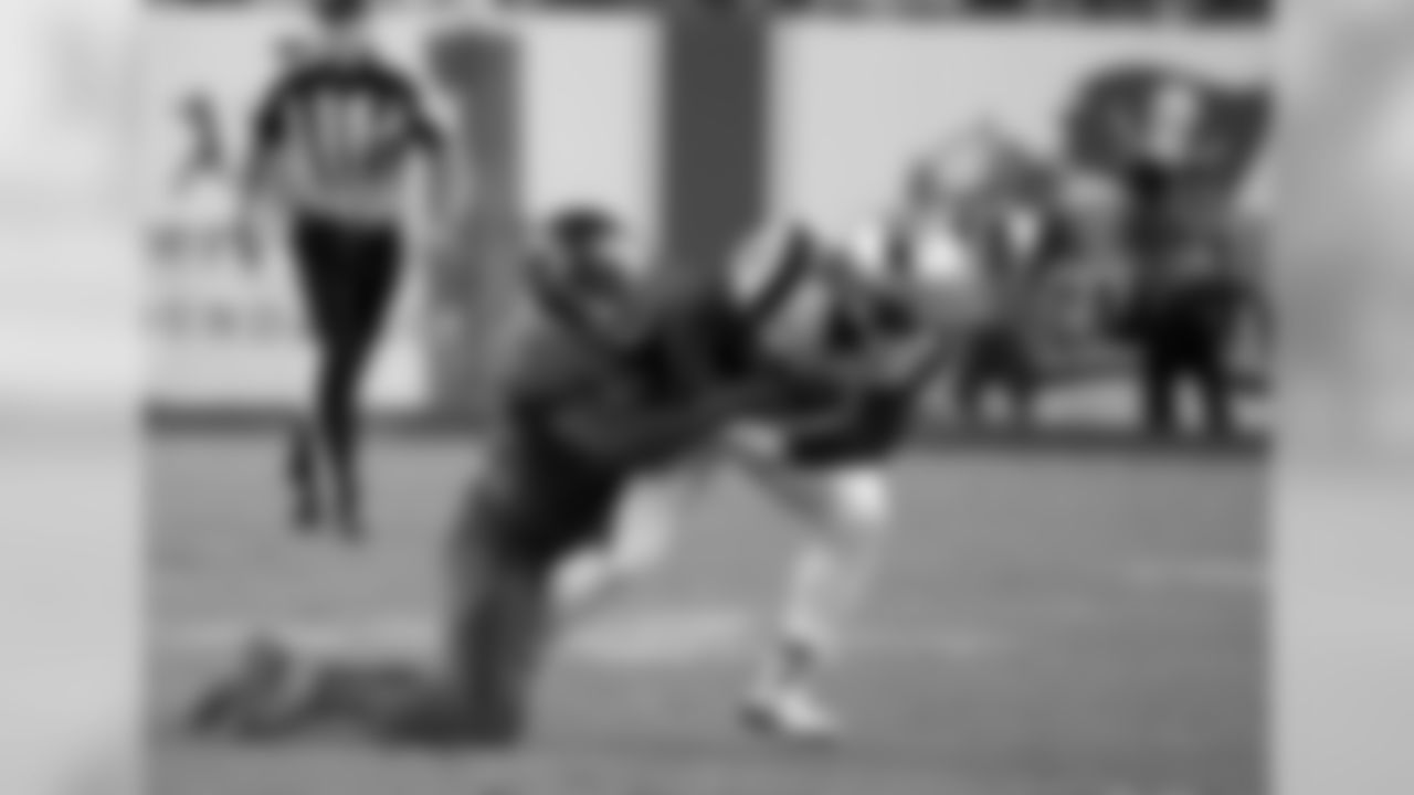LB Kendell Beckwith
