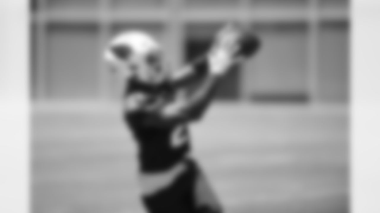 Arizona Cardinals running back T.J. Pledger (21) practices during Week 2 of the OTA offseason program on Thursday, June 2, 2022 in Tempe, AZ.