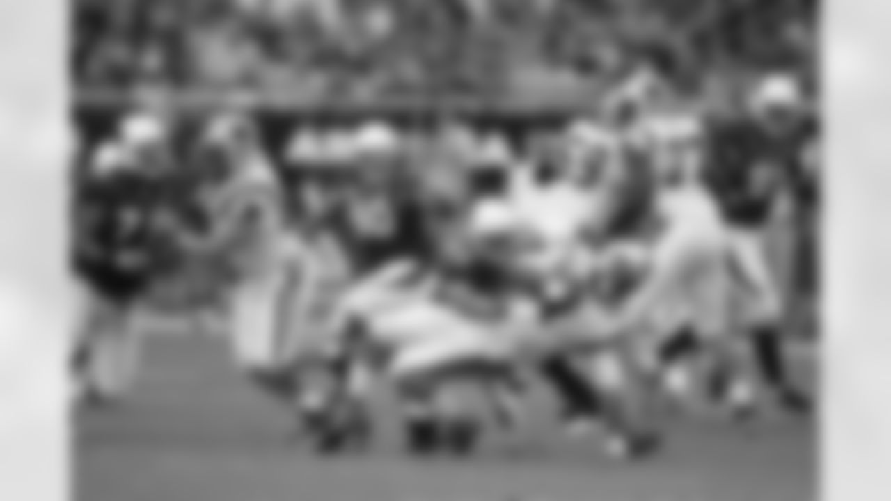 Rhodes sacks Cam Newton