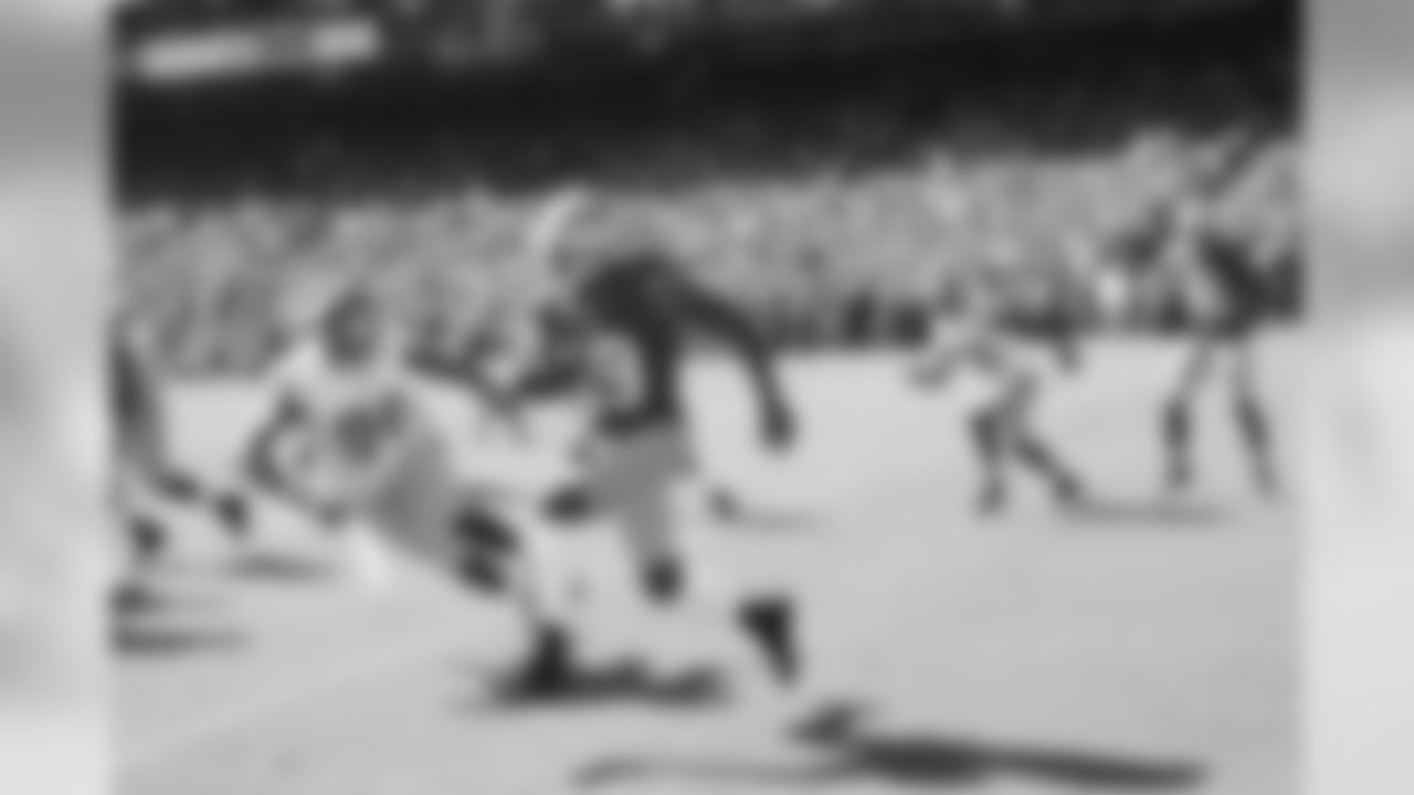 Ginn facing the Giants in 2012.