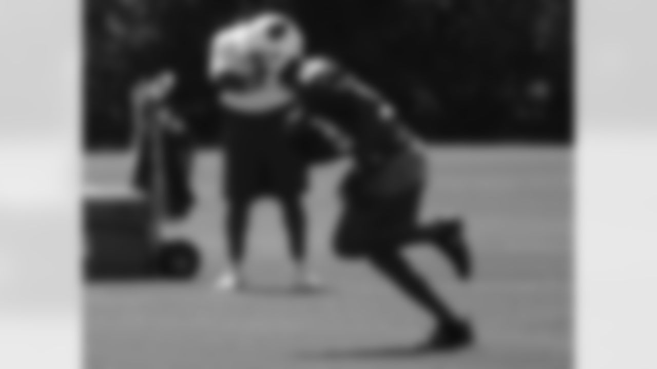 Dominique Rodgers-Cromartie returns a punt