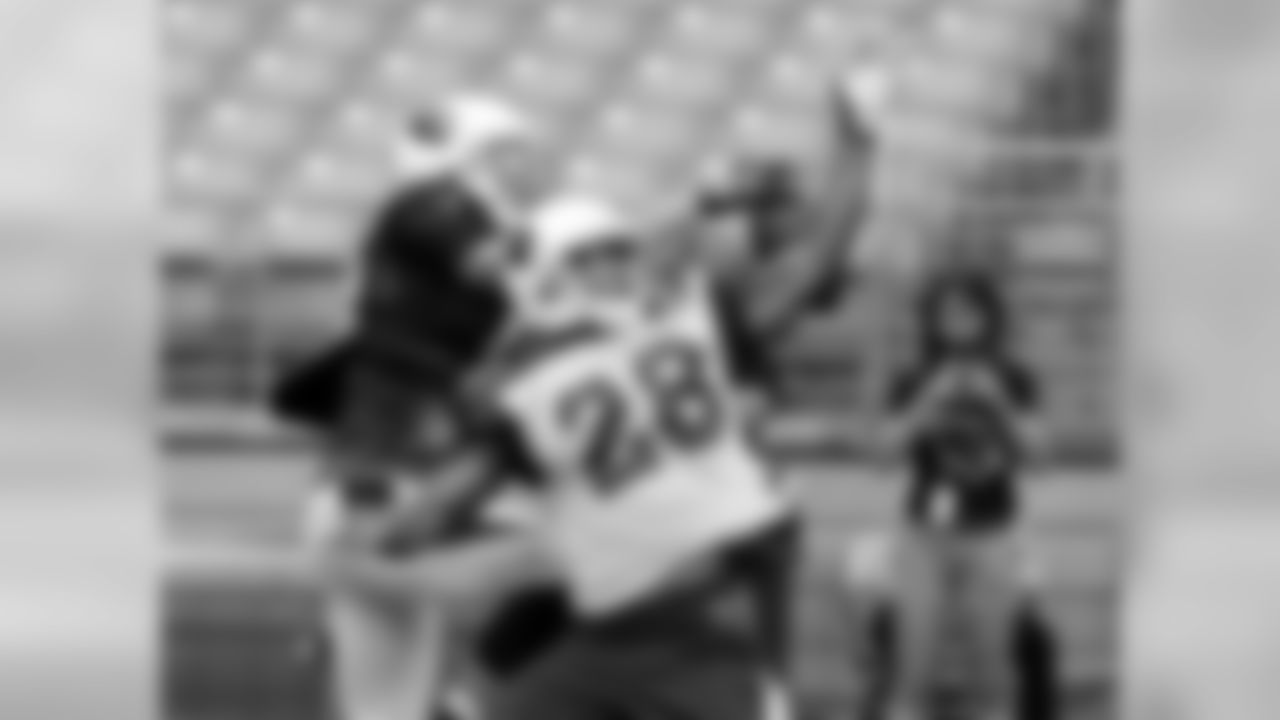 WR Ryan Spadola catches a touchdown pass behind CB Justin Bethel