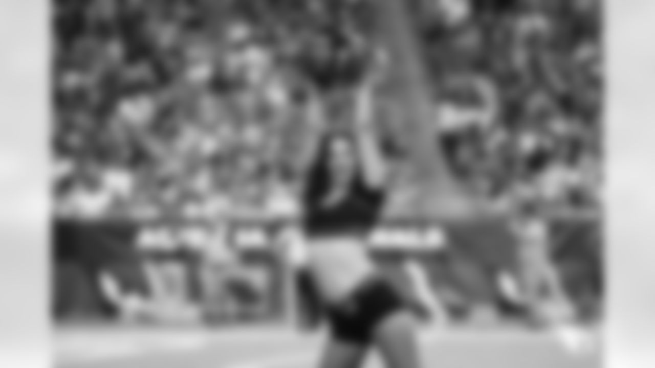 The Arizona Cardinals Cheerleaders during the Week 5 game against the Cincinnati Bengals on Sunday, Oct. 8, 2023.