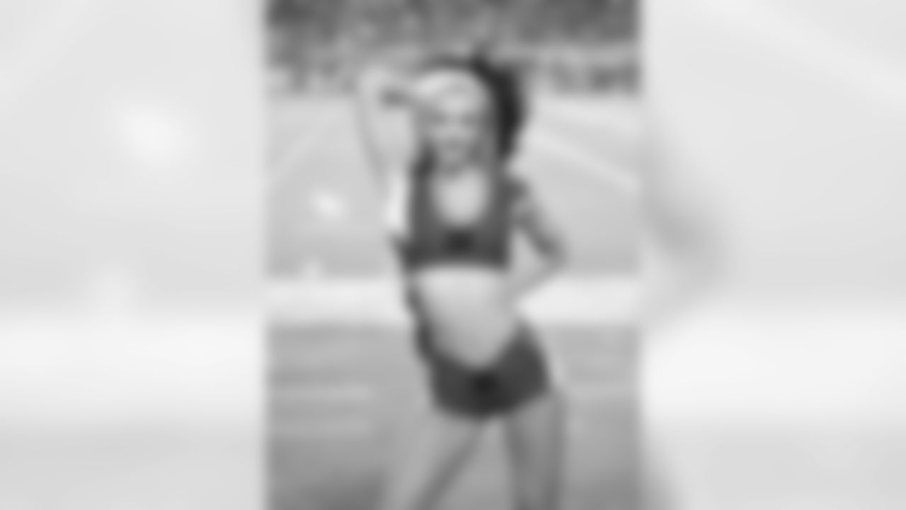 CheerBroncos32