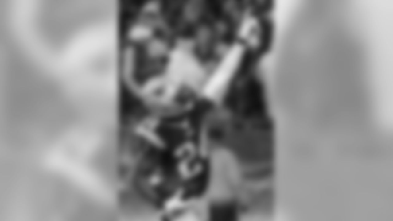Darrelle Revis