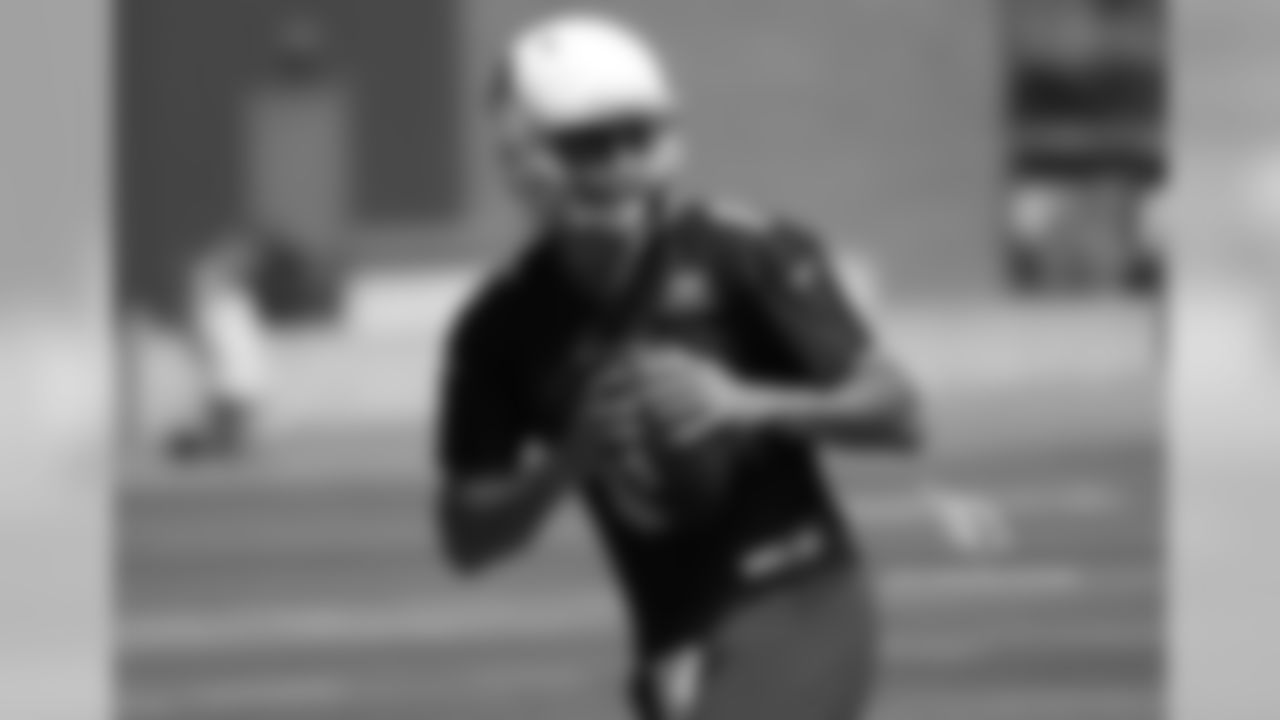 QB Chad Kanoff