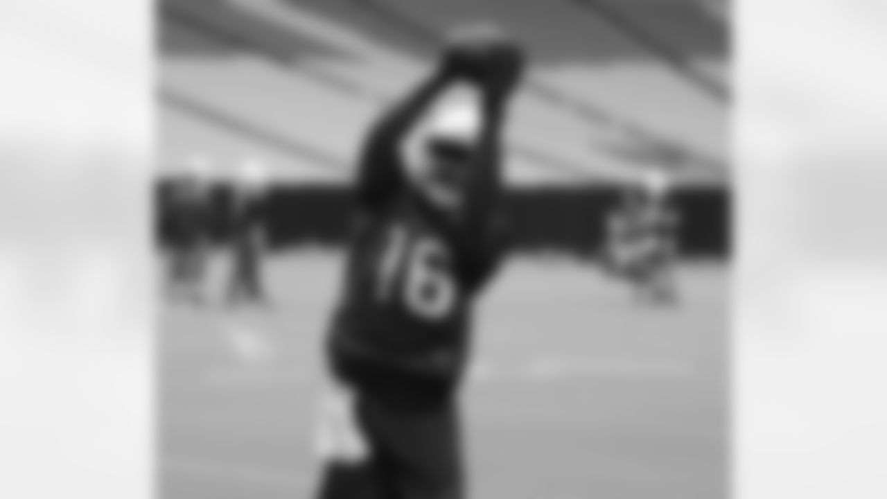 WR Chad Williams