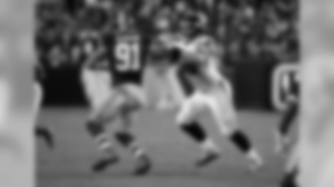 RT Justin Britt