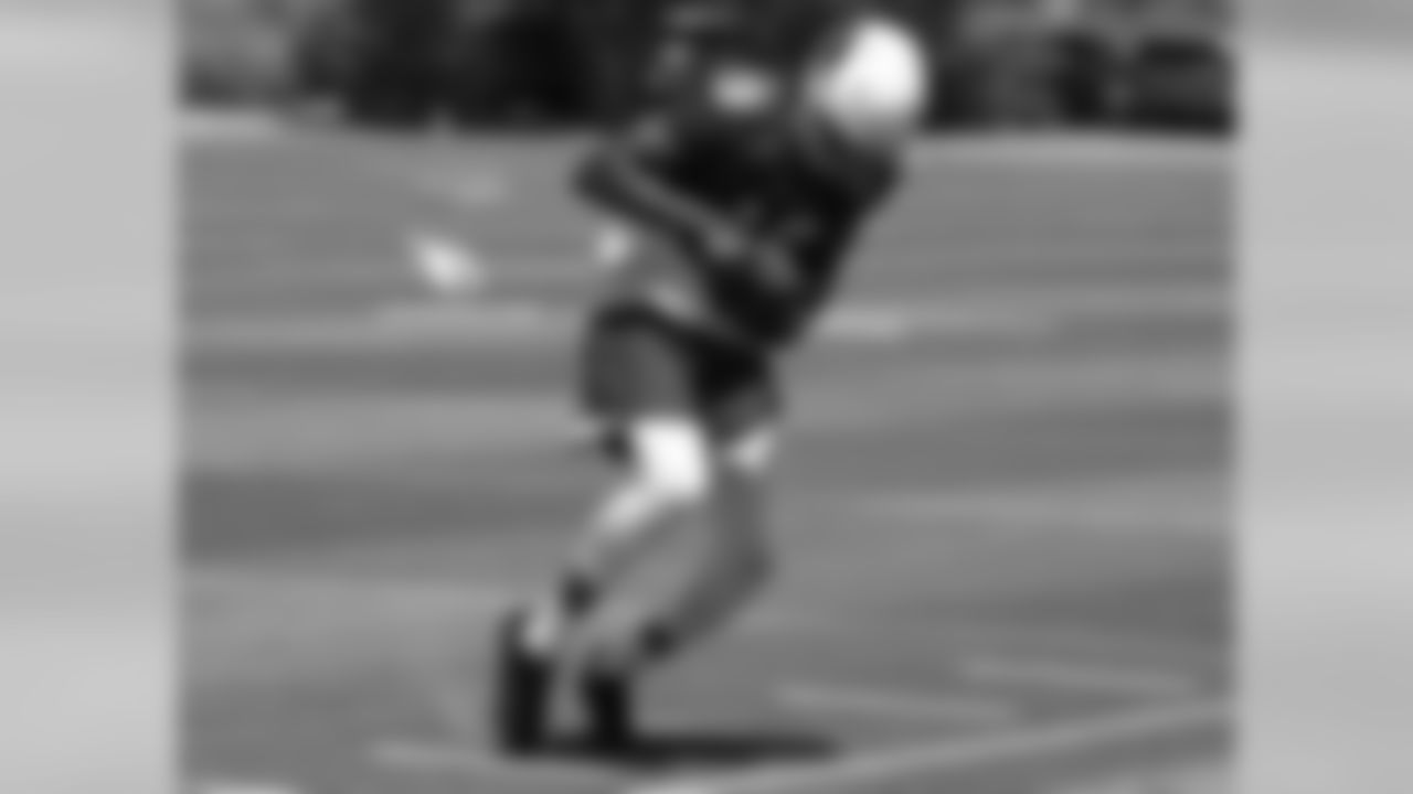 WR Carlton Agudosi