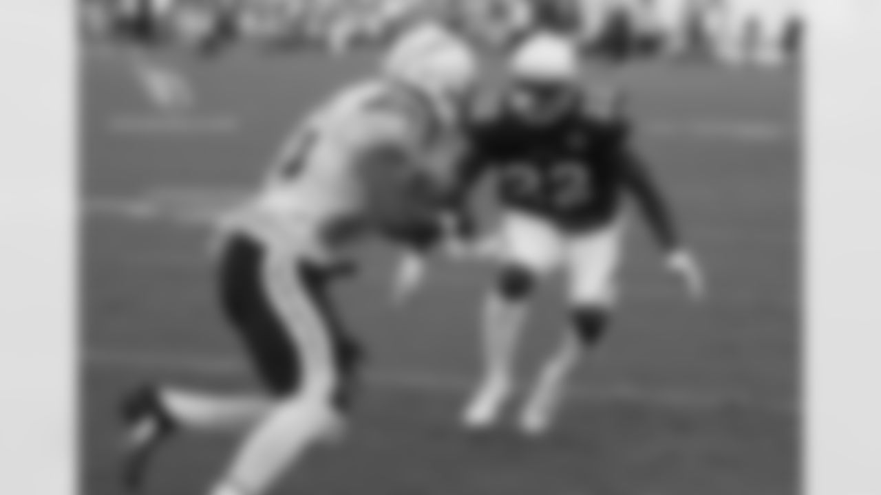 S Tony Jefferson prepares to make a tackle