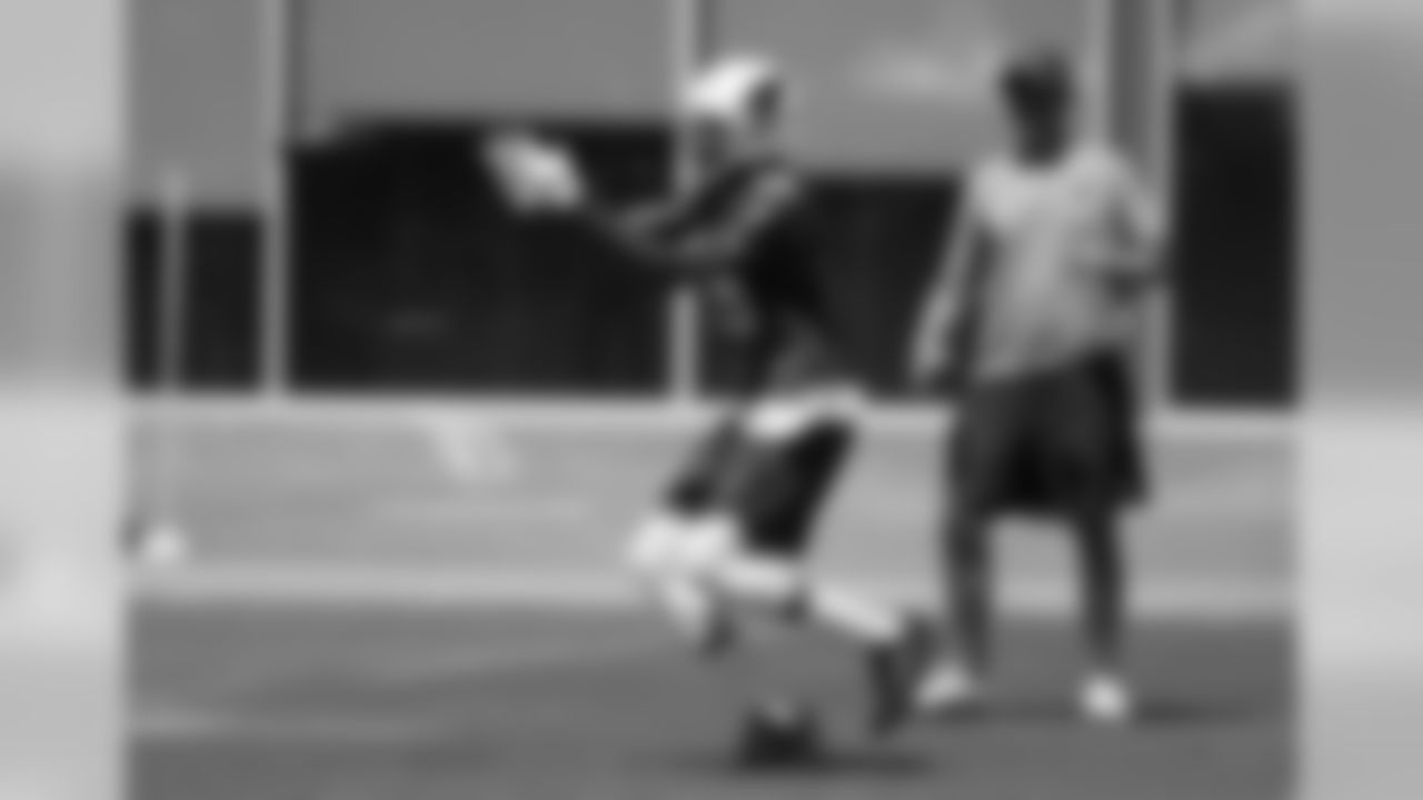 WR Carlton Agudosi