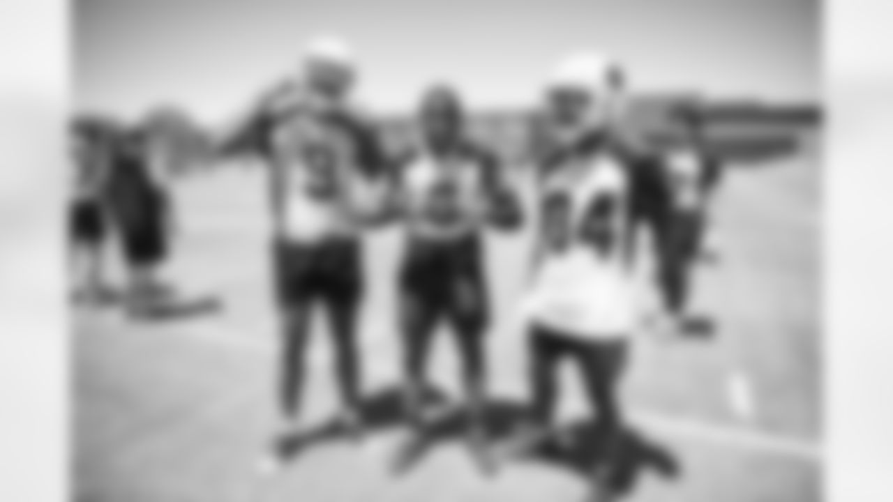 Arizona Cardinals linebacker Isaiah Simmons (9), Arizona Cardinals safety Budda Baker (3) and Arizona Cardinals safety Jalen Thompson (34) during the first day of the 2022 Arizona Cardinals Minicamp on Tuesday, June 14, 2022 in Tempe, AZ.