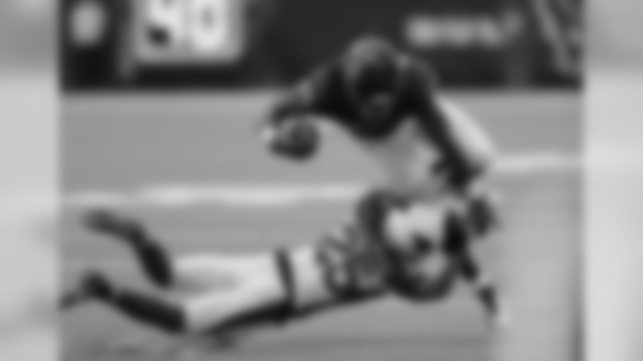 Cardinals CB Tramon Williams on the tackle