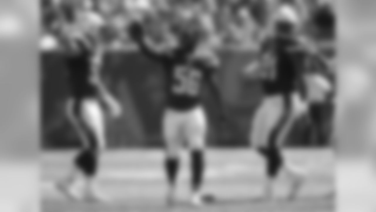 ILB Donald Butler
