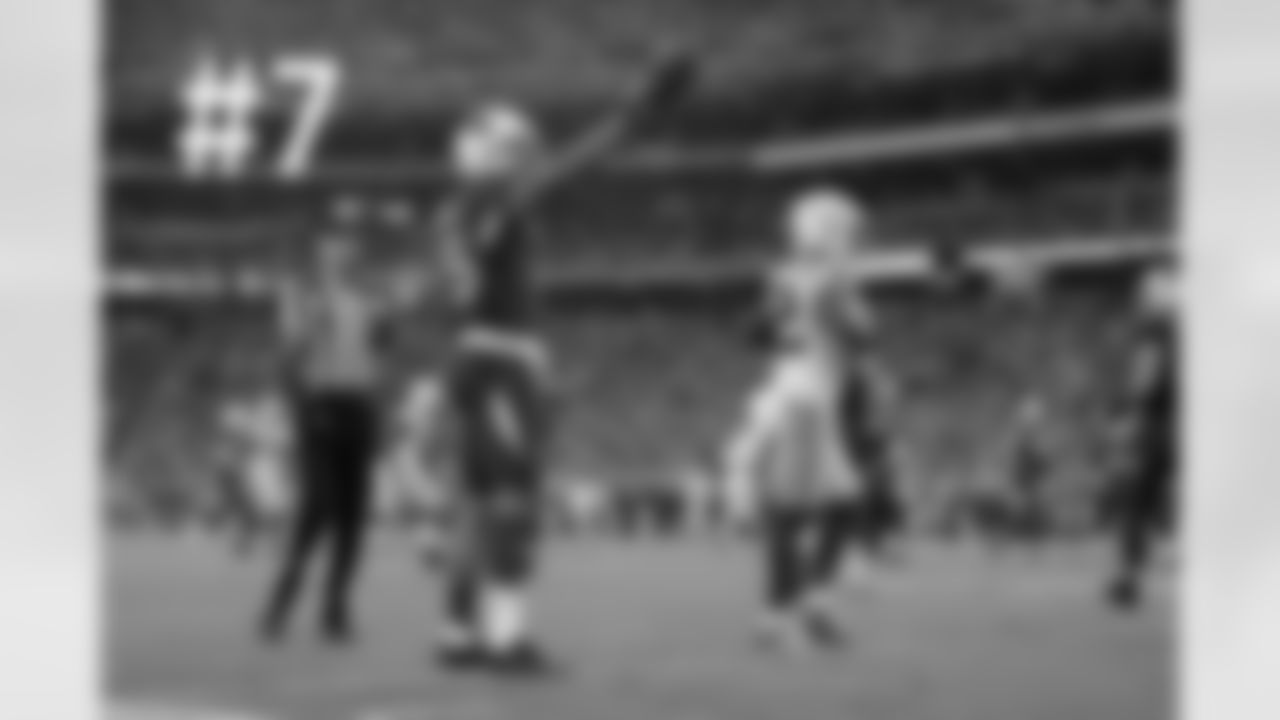 WR Michael Floyd signals a first down.