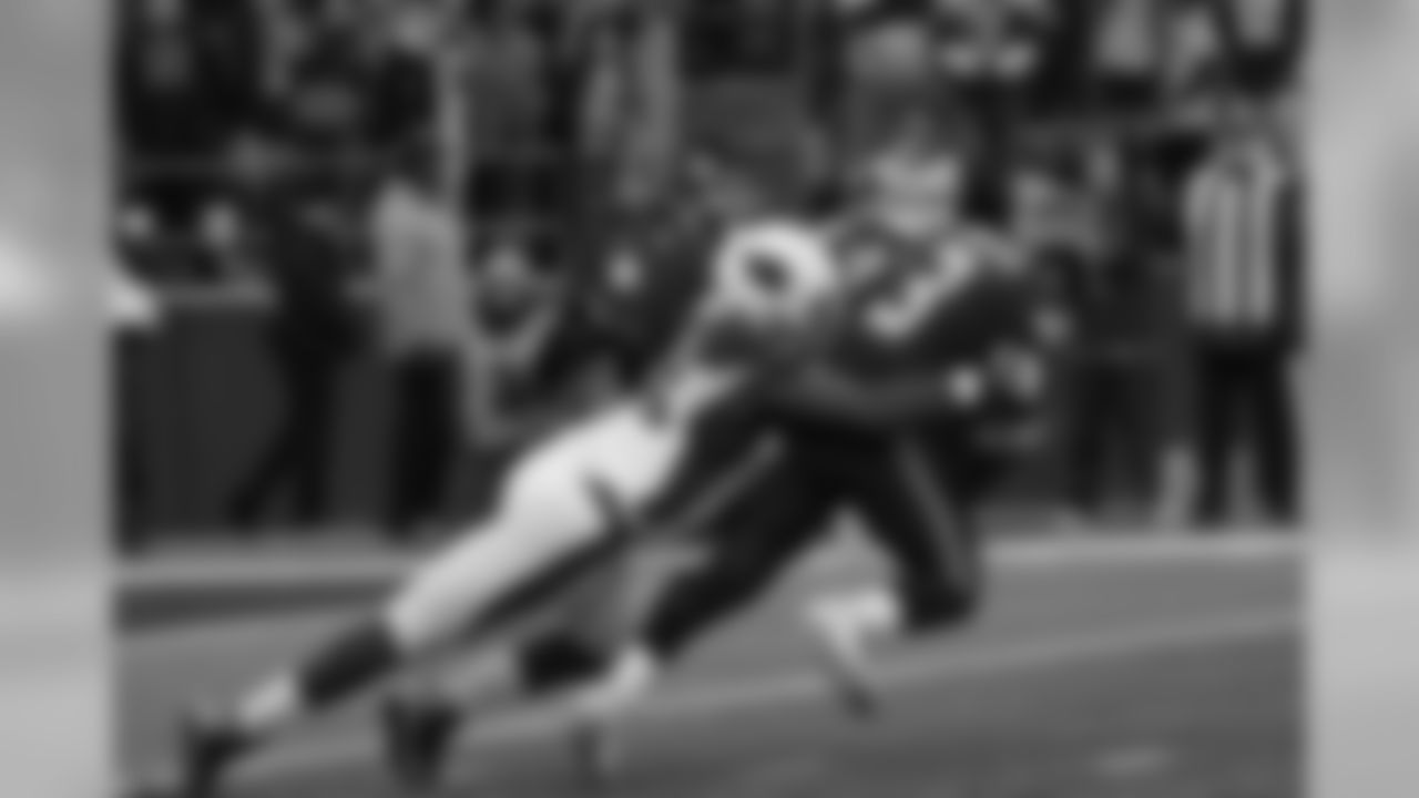 DT Rodney Gunter gets a big fourth down stop in the second quarter