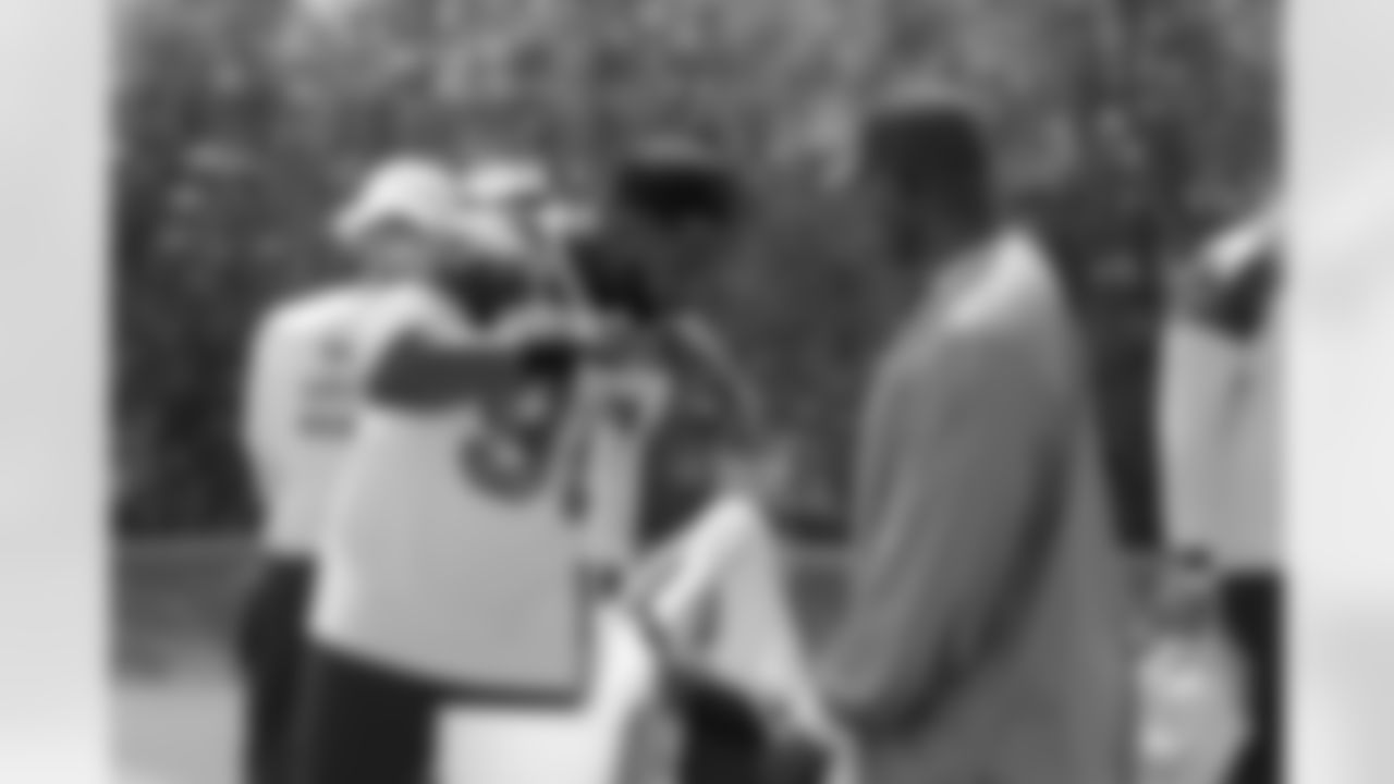 DT Darnell Dockett has a drink with DC Todd Bowles