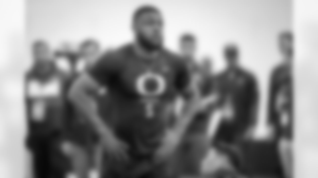 Kayvon Thibodeaux participates in Oregon's NFL Pro Day, Friday, April 1, 2022, in Eugene, Ore. (AP Photo/Andy Nelson)