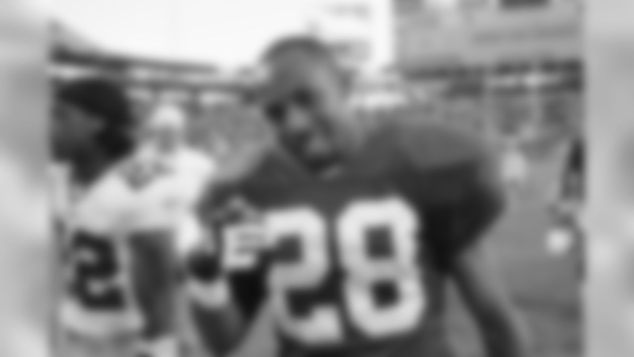 2002: CB Duane Starks