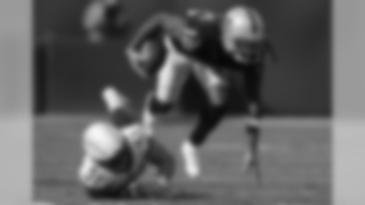 Los Angeles Chargers linebacker Kyle Emanuel