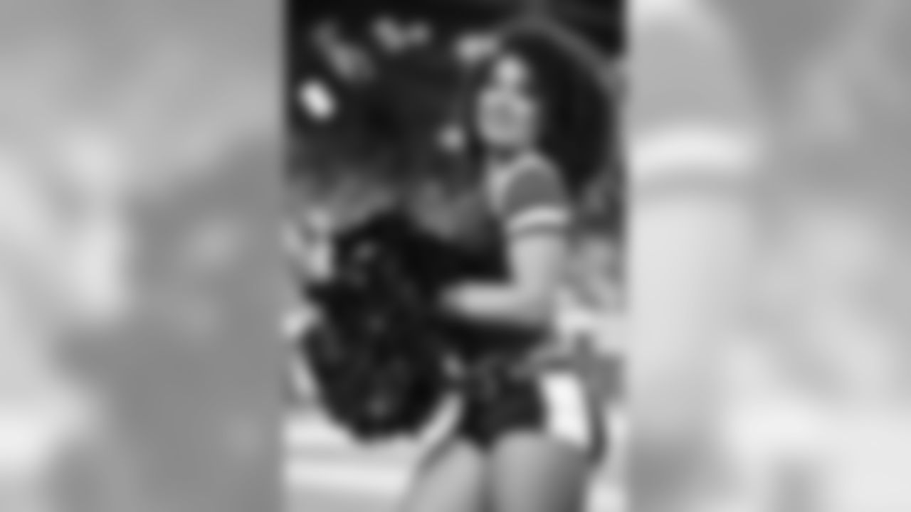 Images of Cardinals cheerleader Tequasia during the 2019 season
