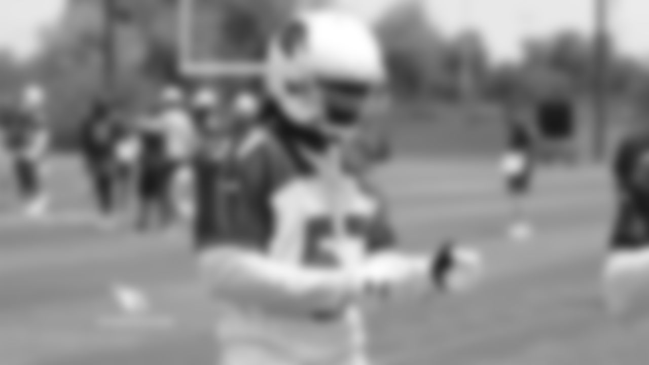 LB Josh Bynes