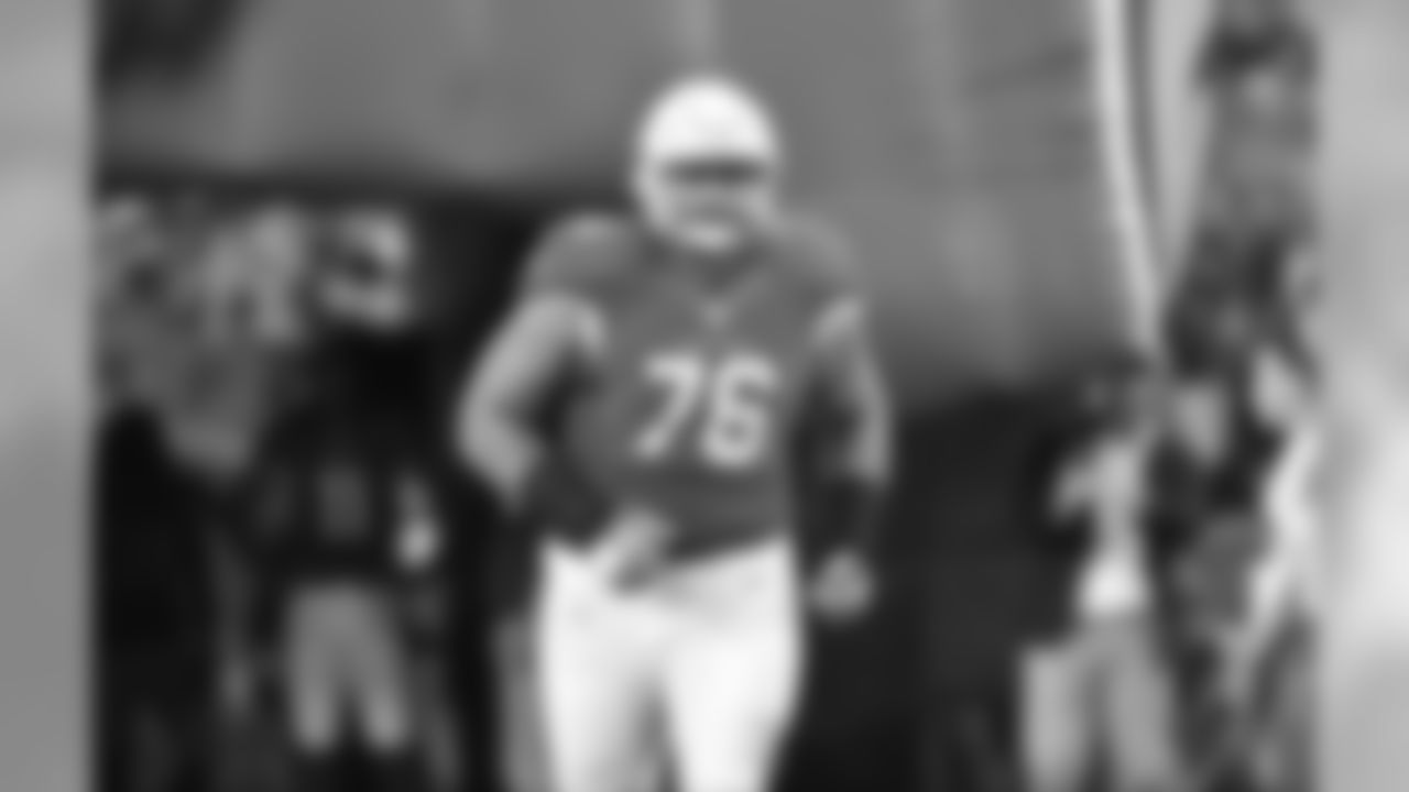 G Mike Iupati