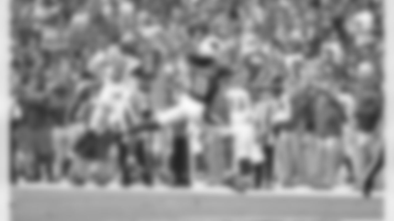 WR Larry Fitzgerald against Tampa Bay