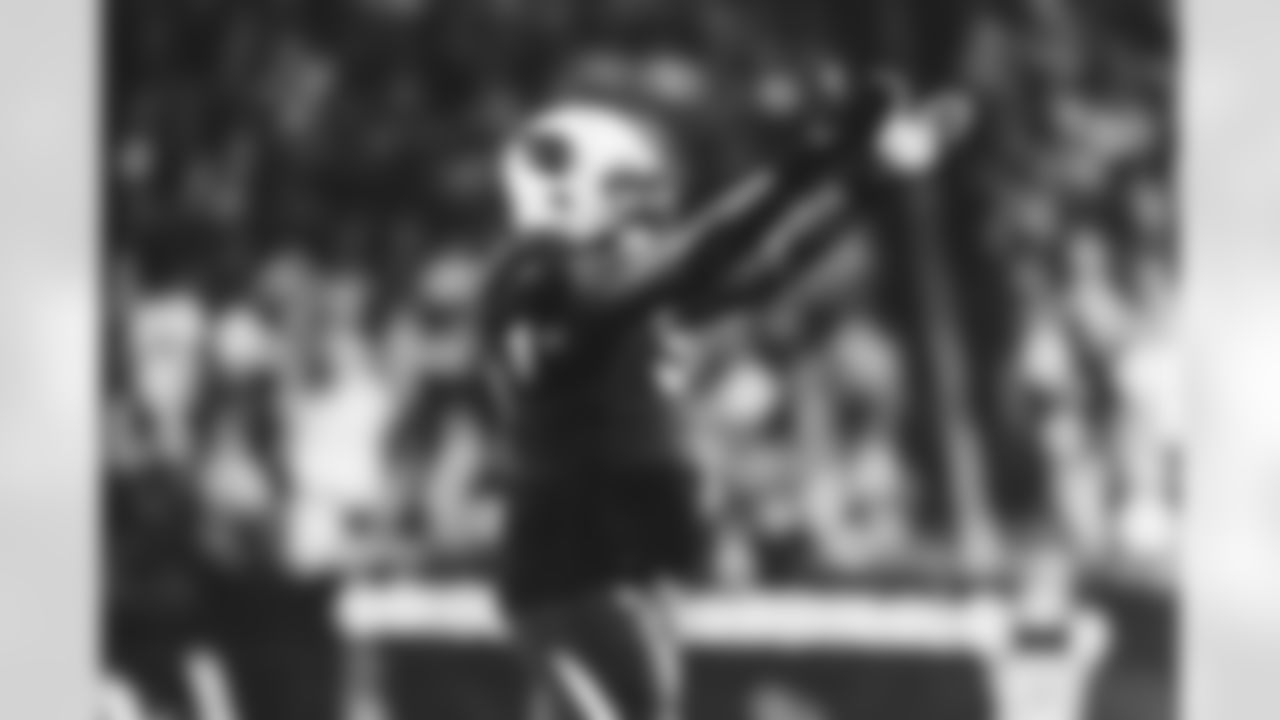 DE Jordan Phillips