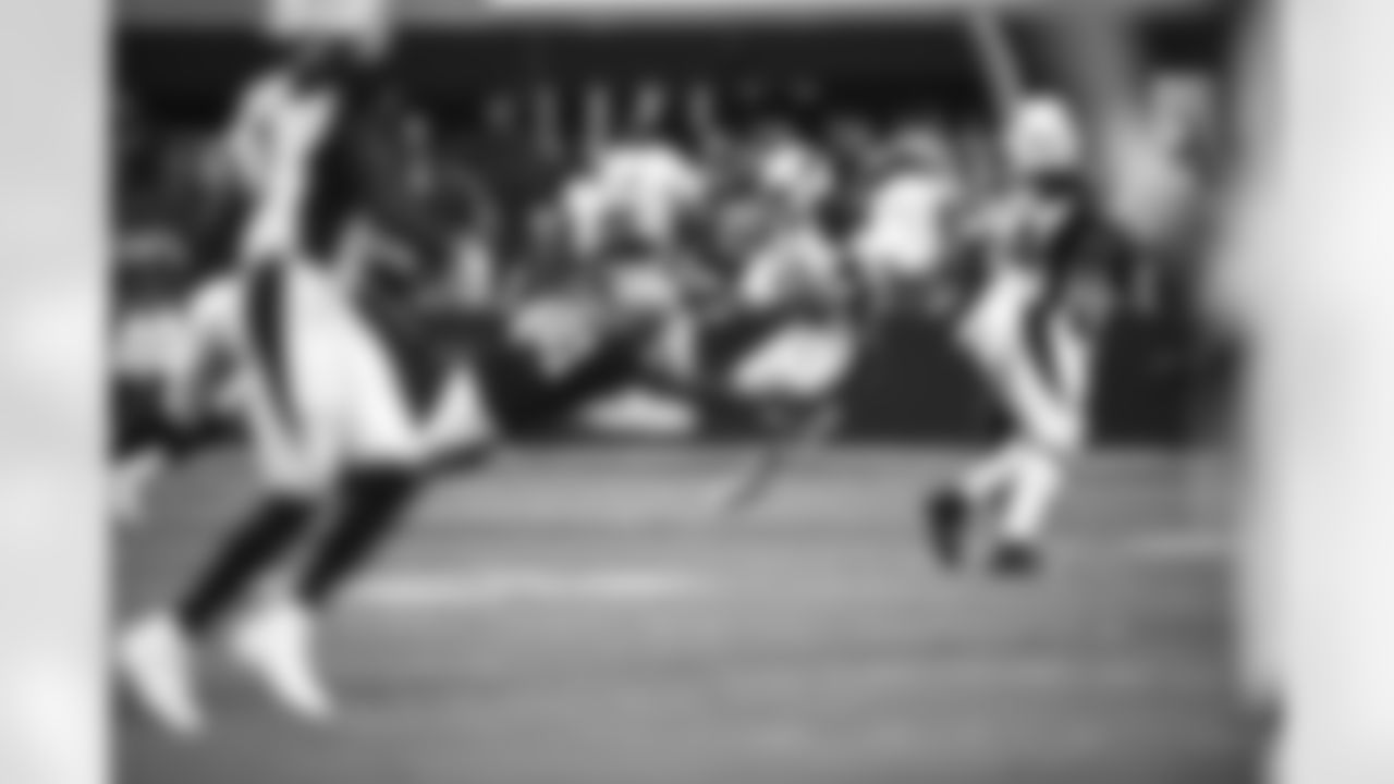 Arizona Cardinals quarterback Kyler Murray (1) during the 2022 regular season game between the Arizona Cardinals and the Las Vegas Raiders on Sunday, Sept. 18, 2022 in Las Vegas, NV.