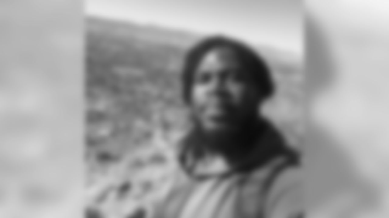 G Jonathan Cooper (@theunderdog64) takes a photo on Camelback mountain