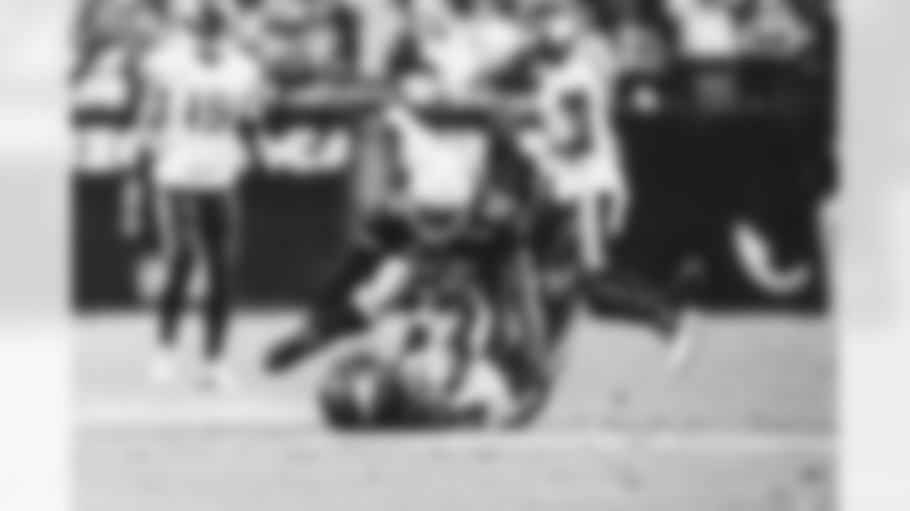 OLB Chandler Jones
