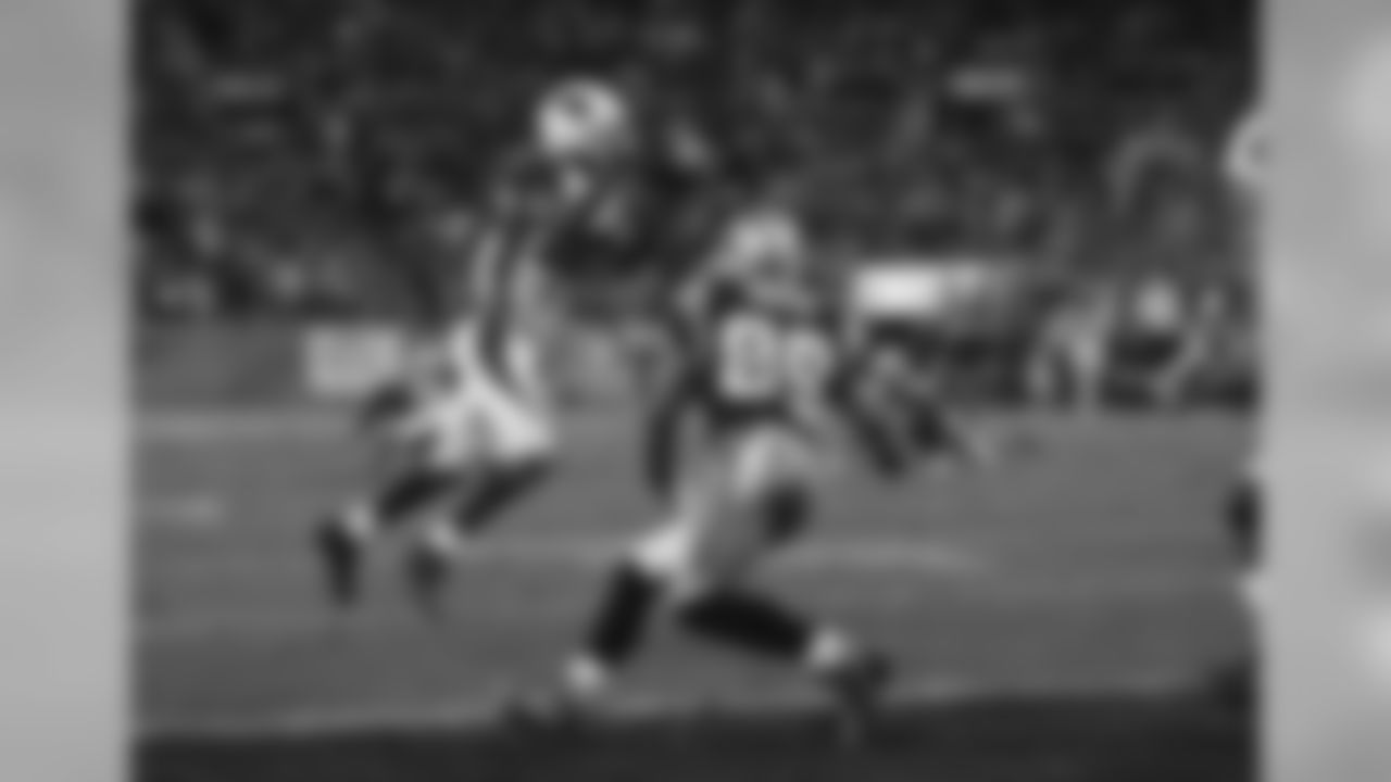 CB Dominique Rodgers-Cromartie intercepts a pass intended for Steve Smith.
