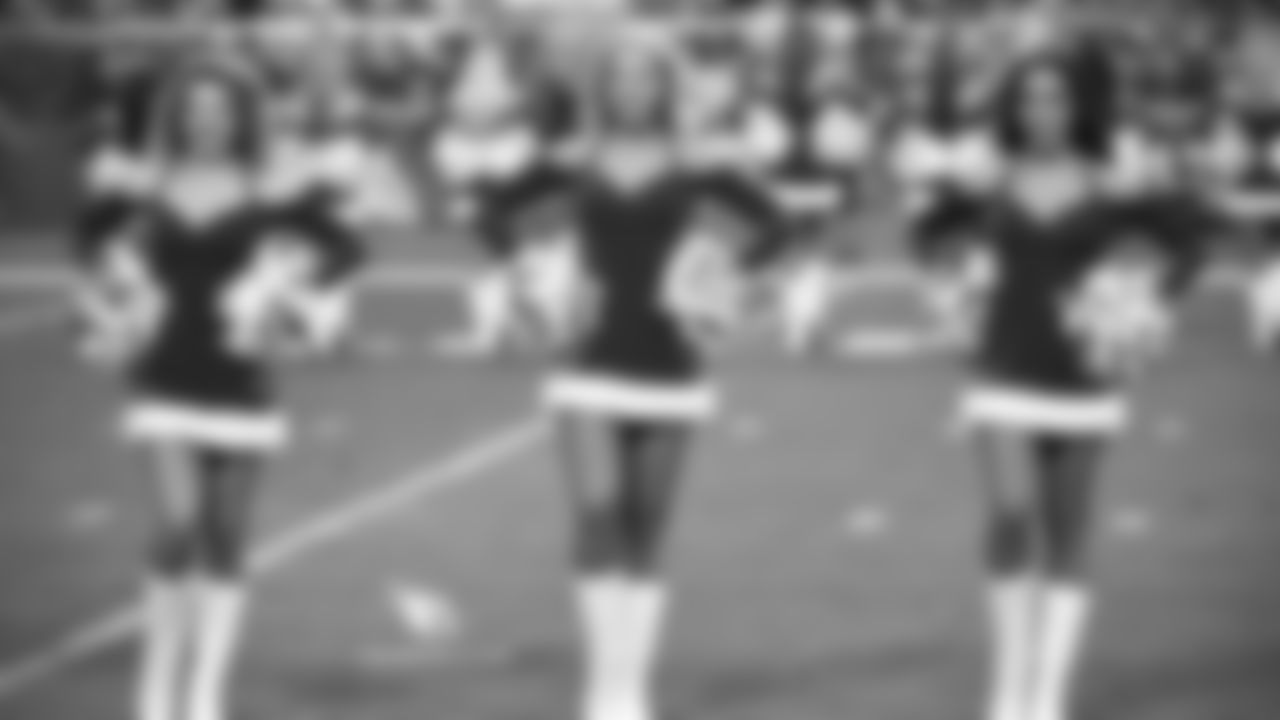 Images of the Cardinals cheerleaders during the Week 16 matchup at State Farm Stadium