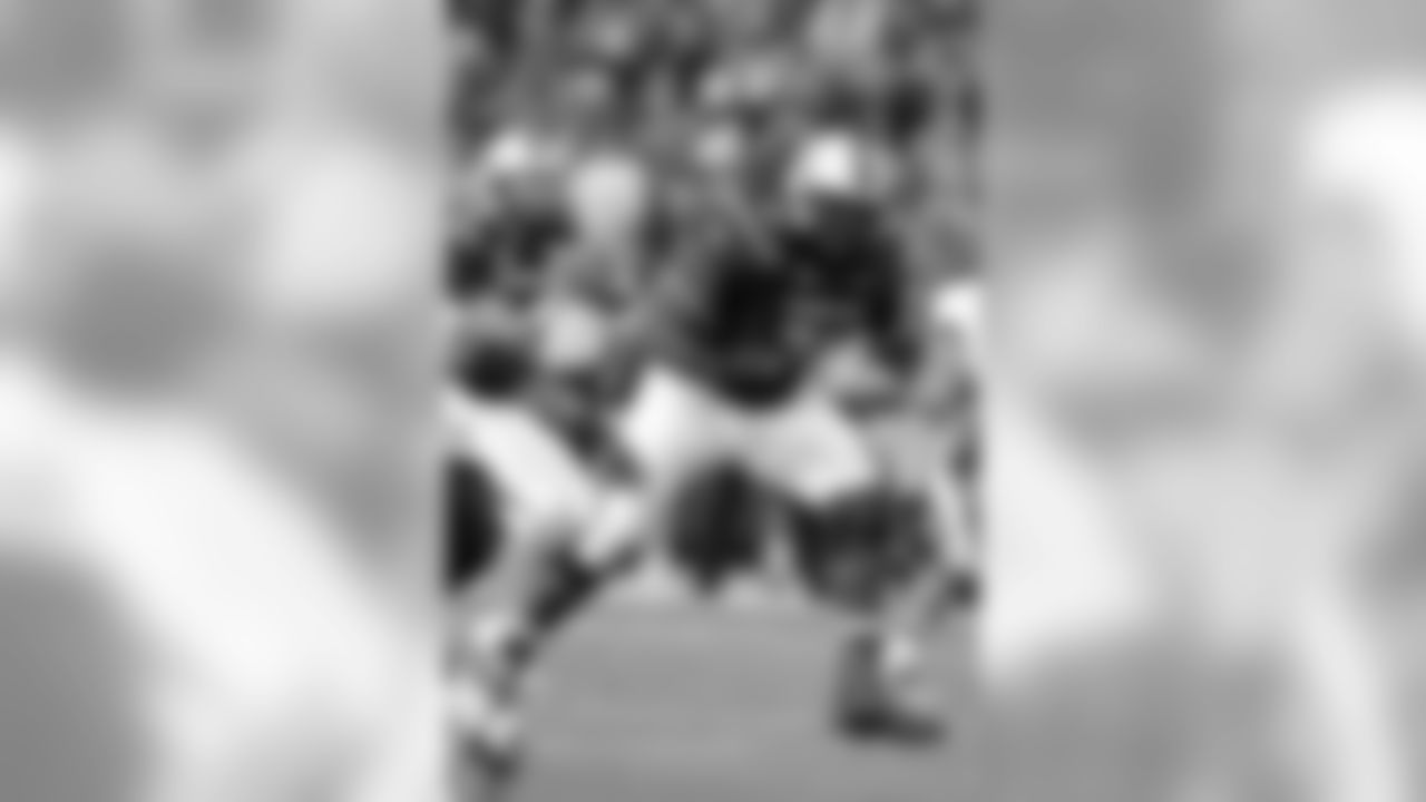 South Carolina T Brandon Shell: Projected seventh-rounder