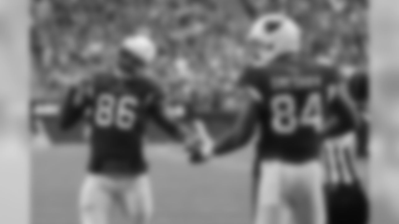 Tight ends Ricky Seals-Jones (left) and Jermaine Gresham (right)
