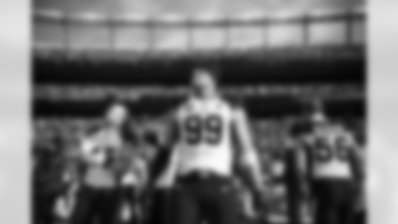 Arizona Cardinals defensive end J.J. Watt (99) during the 2022 regular season game between the Arizona Cardinals and the Denver Broncos on Sunday, Dec. 18, 2022 in Denver, CO.
