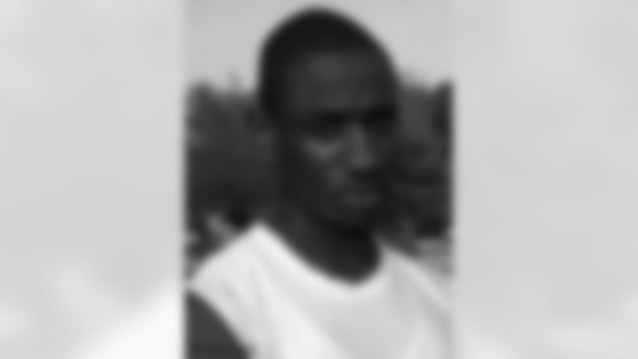 LB Sio Moore: Two stars