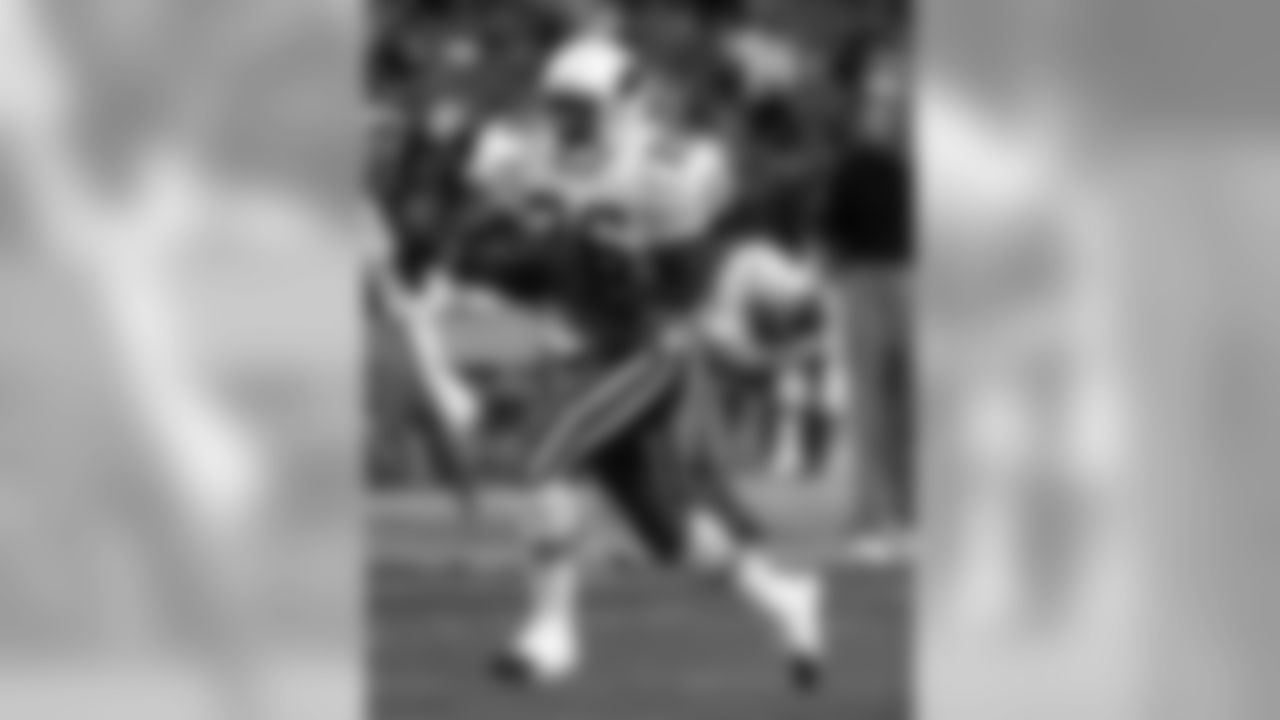 2000: RB Thomas Jones, Virginia
