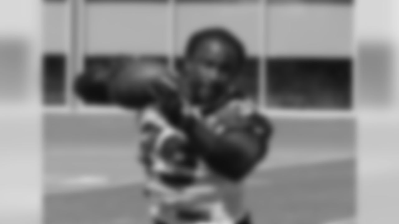 RB Robert Hughes