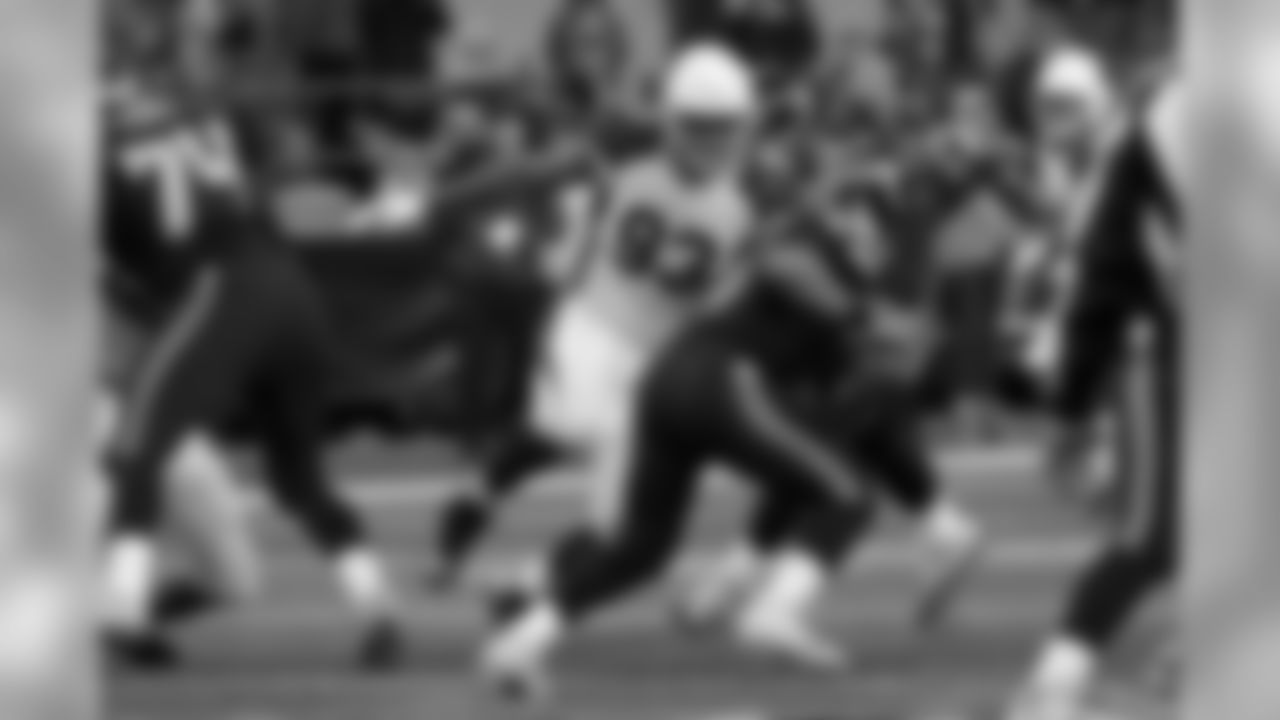 Campbell tracking Russell Wilson