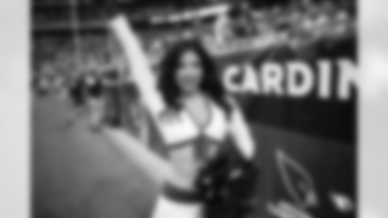 Arizona Cardinals Cheerleaders during the 2022 regular season game between the Arizona Cardinals and the Los Angeles Rams on Sunday, Sept. 25, 2022 in Glendale, AZ.