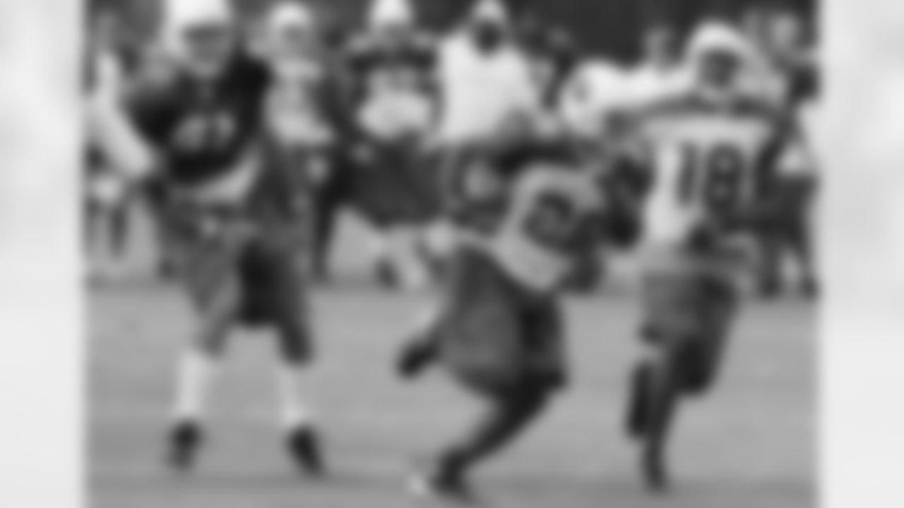 RB J.J. Arrington, Photo by Peter Vander Stoep