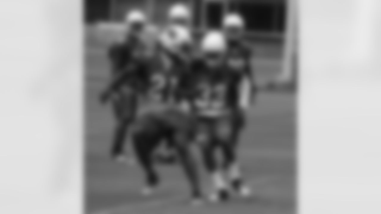 Antrel Rolle and Greg Toler in a drill