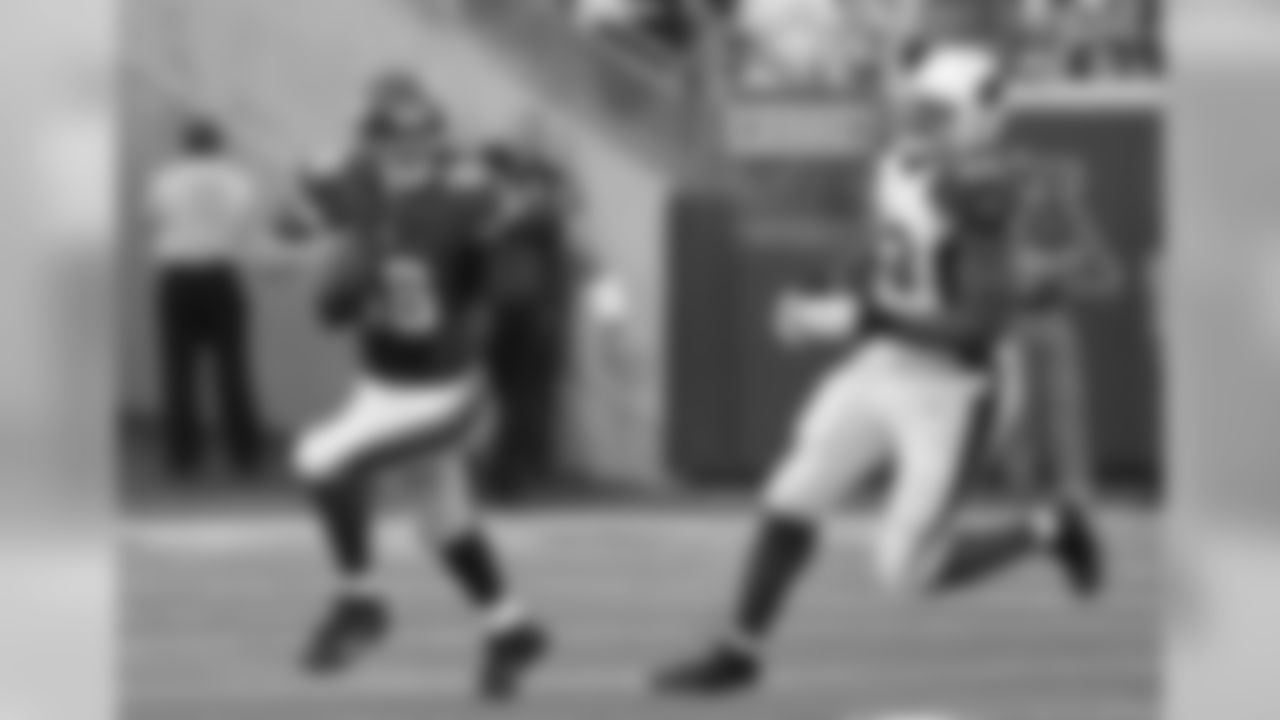 DE Calais Campbell