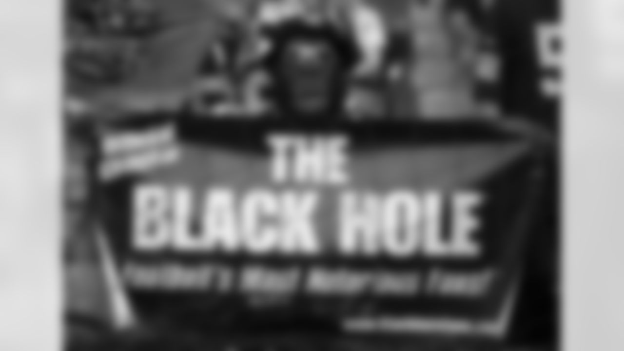 Week 3 at Oakland: Preseason or not, the Black Hole will be ready, especially for a Sunday Night primetime game