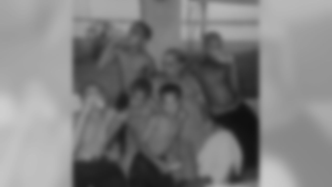 A throwback thursday from S Tyrann Mathieu (@devine_mathieu), second from left on the bottom row