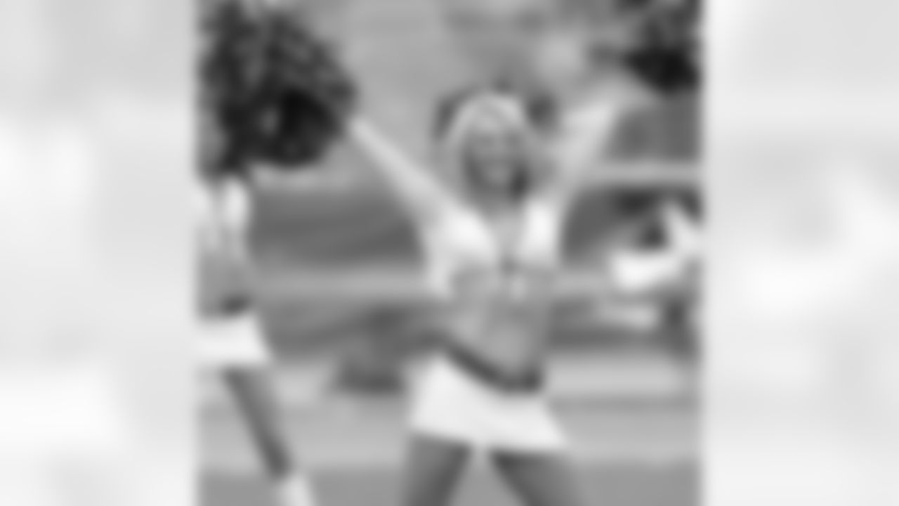Cards Cheerleaders vs. Texans