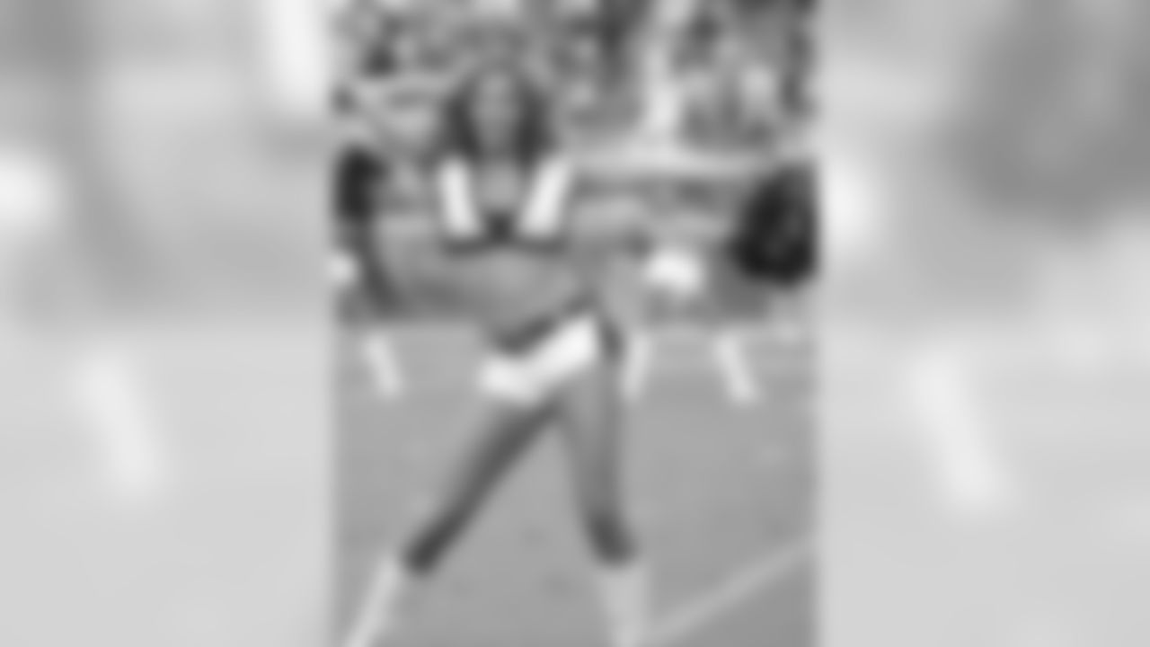 2007 Cardinals Cheerleaders at Games