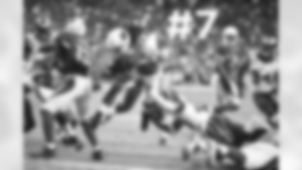 RB Andre Ellington scores a touchdown
